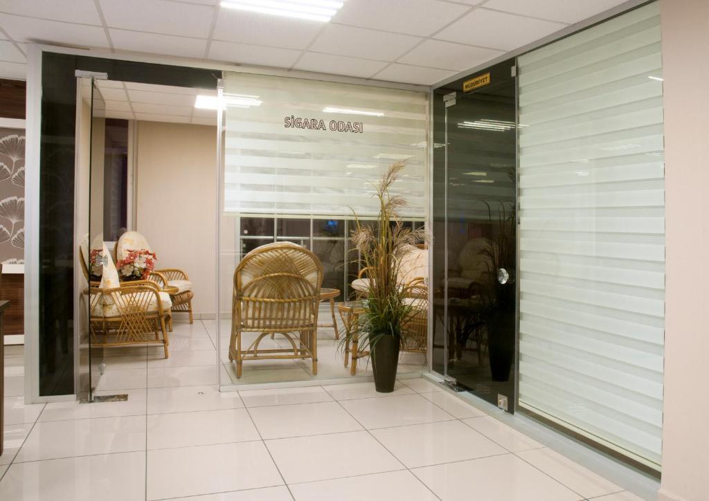 Egemen Hotel Mersin  Buitenkant foto