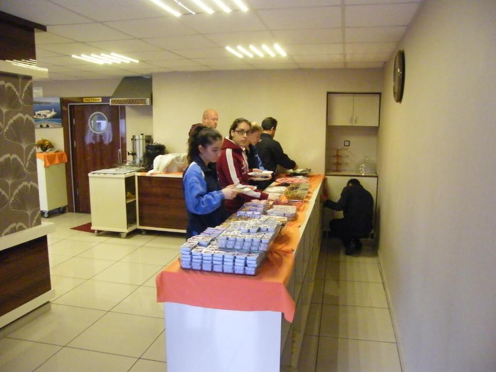 Egemen Hotel Mersin  Buitenkant foto
