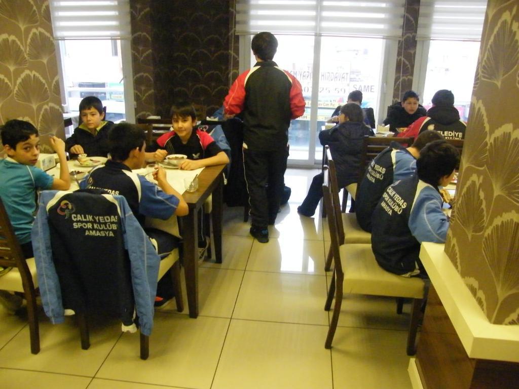 Egemen Hotel Mersin  Buitenkant foto